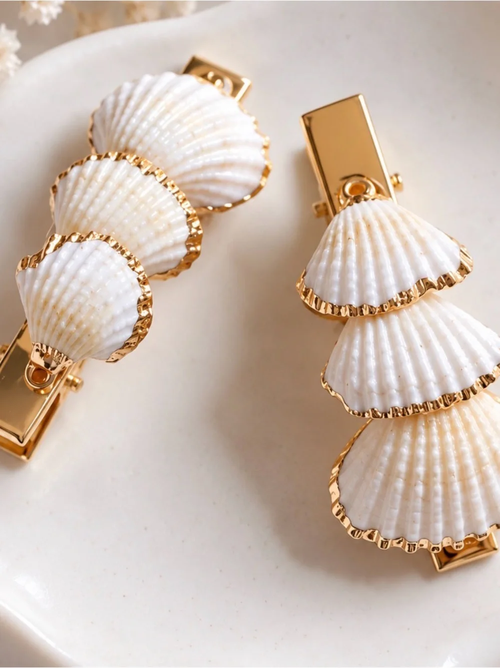 Handmade Coastal Seashell Hair Clip – Natural Shells & Gold Finish